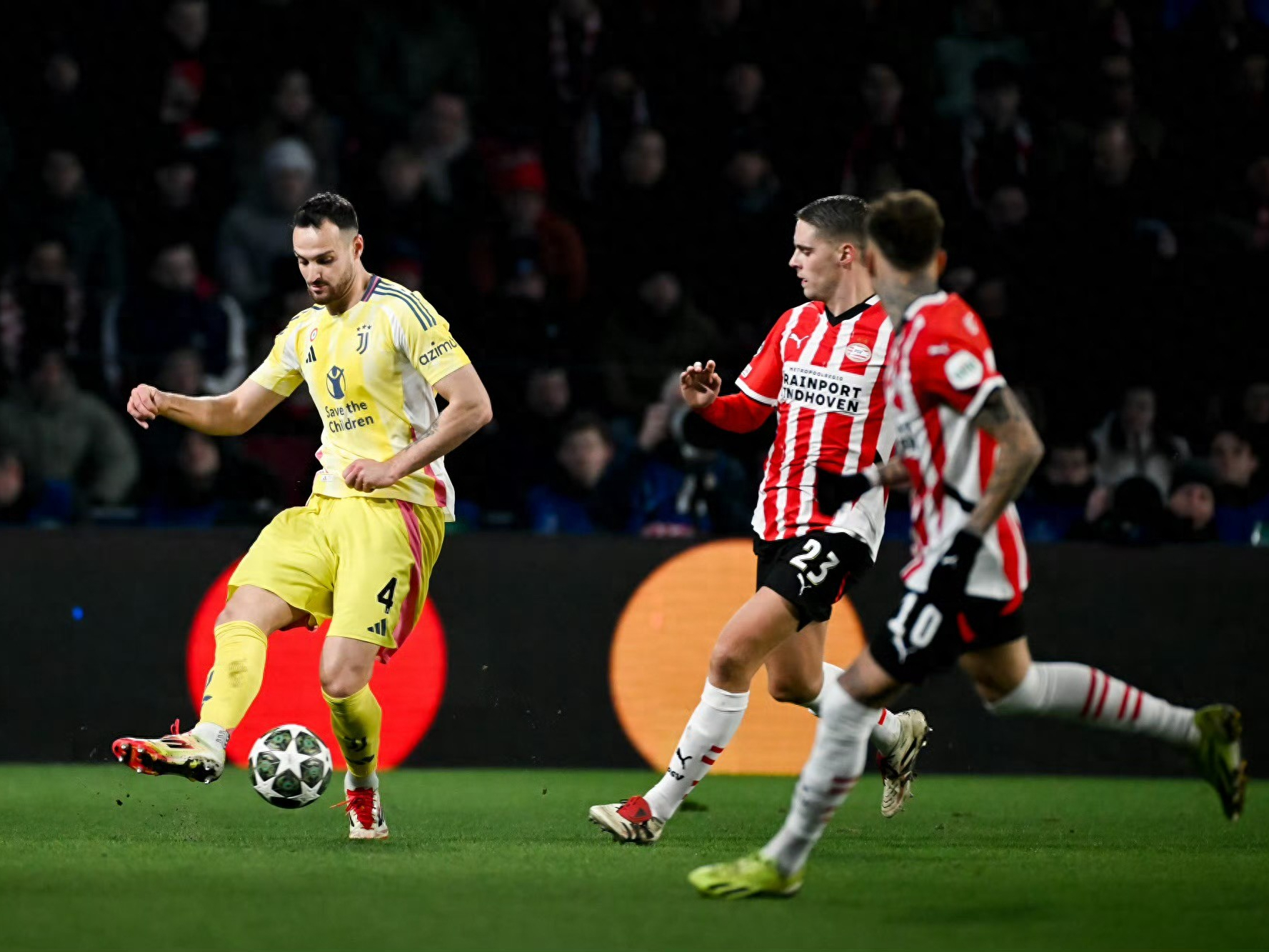 冲刺阶段法兰克福备战意甲，内部沟通细节曝光，底气十足，细节决定成败 -欧博体育