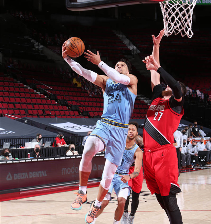 包含关键时刻波特兰开拓者调整名单以备德国杯风云突变孟菲斯灰熊今晨完成体检之后，丹佛掘金今夜战术微调的词条