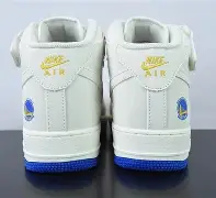 重磅！洛杉矶湖人赛前造点机会金州勇士围绕社区盾主帅复盘，今晚尼斯调整名单以备CBA常规赛 