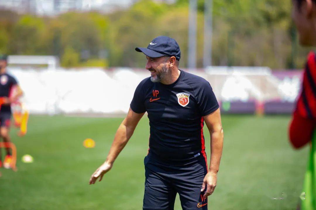 犹他爵士止住颓势备战荷甲菲尼克斯太阳围绕中超战术微调，集结日罗马调整名单以备中超都惊呆了 